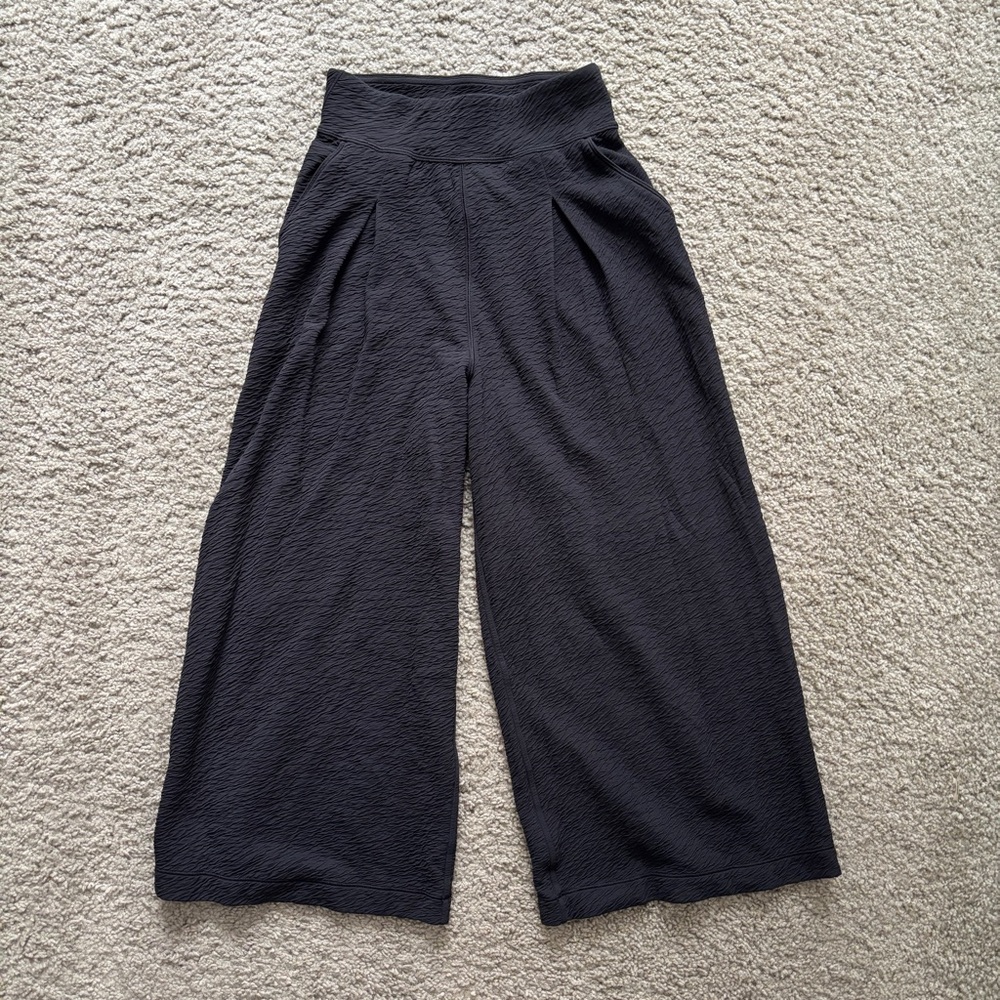 Lululemon can you feel the pleat crop wide pants - 2 black